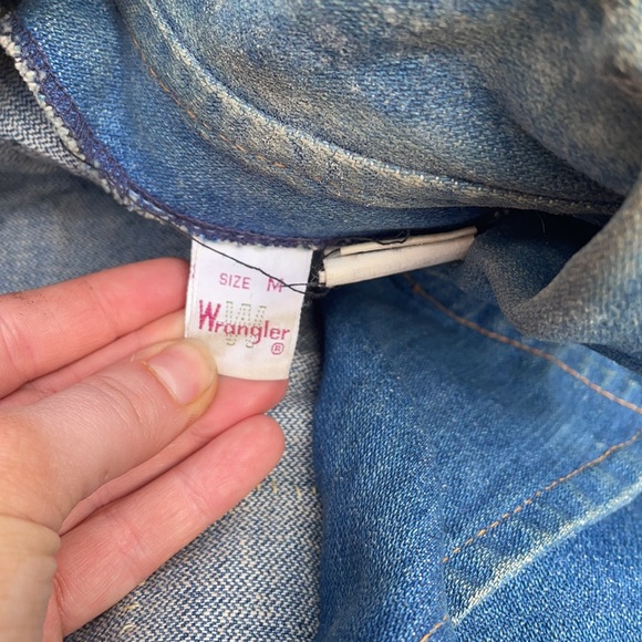Vintage one of a kind Wrangler jean jacket - Picture 2 of 7